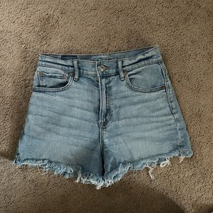 American Eagle 90s Boyfriend Shorts